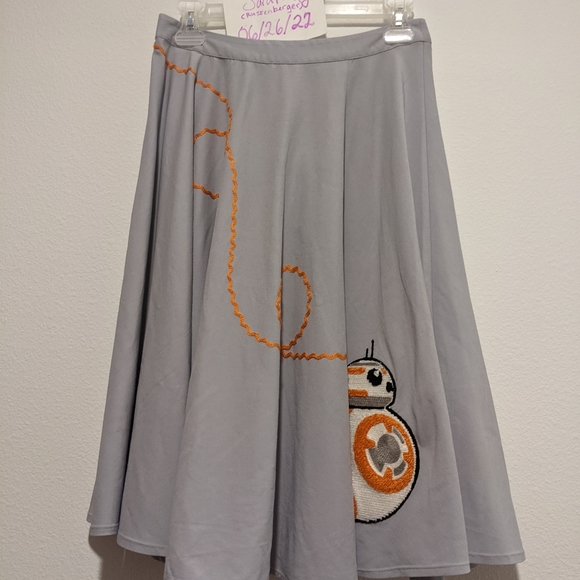 Her Universe Dresses & Skirts - Bb8 poodle skirt her universe small